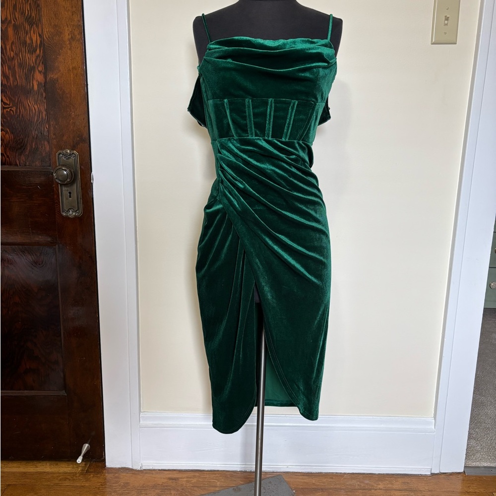 Windsor Emerald Velvet Midi Dress